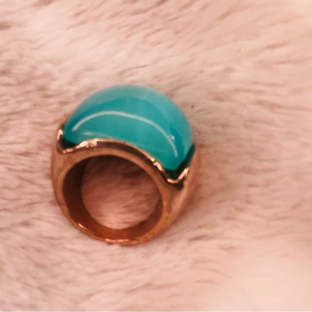 Chic Turquoise and Gold Women's Ring